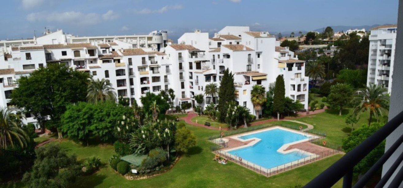 Marbella Estates - Penthouses for sale in Puerto Banus