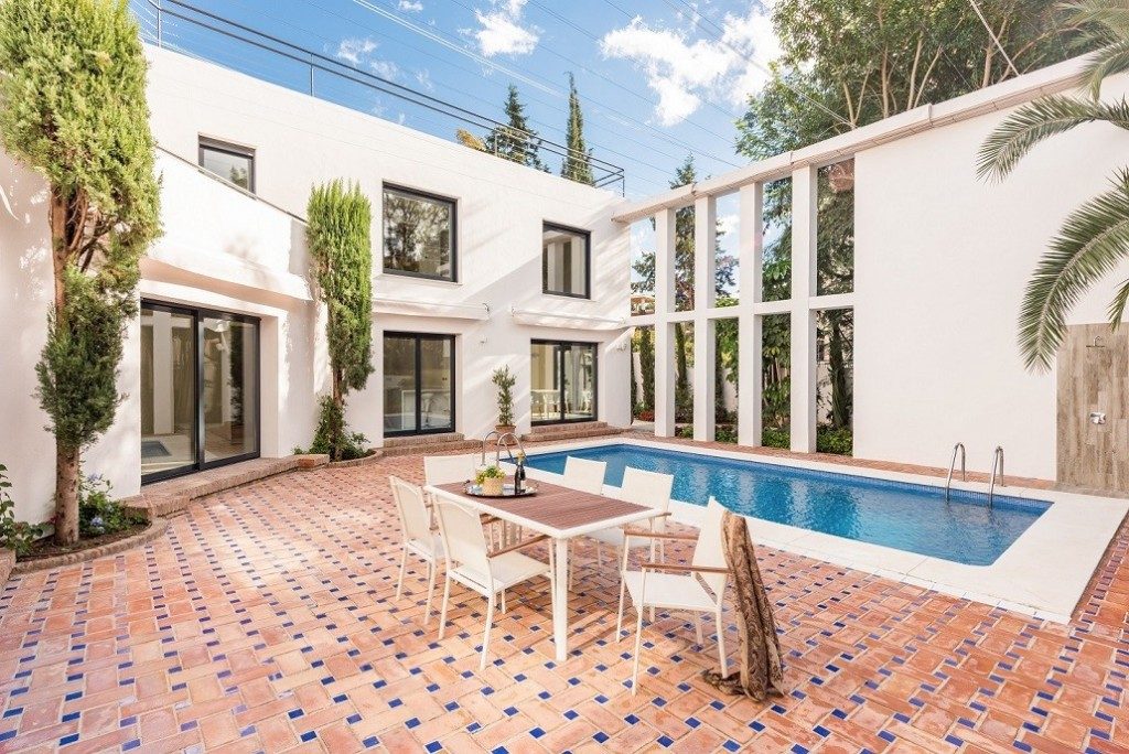 Marbella Estates - Villa till salu i Nueva Andalucia