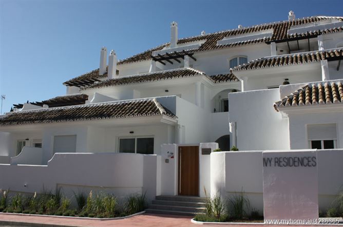 Ivy Residences - Nueva Andalucia Apartments